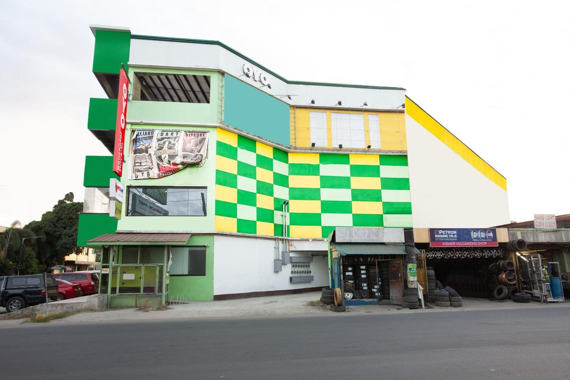 Oyo 473 Ranchotel Drive-In Binan Екстериор снимка